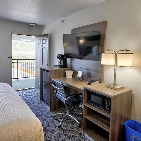 Travelodge By Wyndham Gardiner Yellowstone Park North Entr מראה חיצוני תמונה